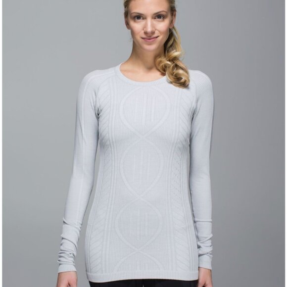 Lululemon Rest Less Pullover Size Small in Heathered Silver Spoon - Picture 5 of 5